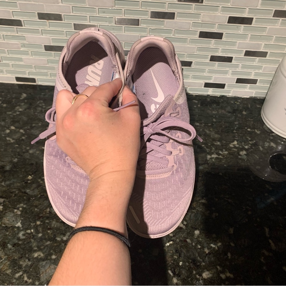 women’s size 6.5 Nikes - Picture 6 of 8